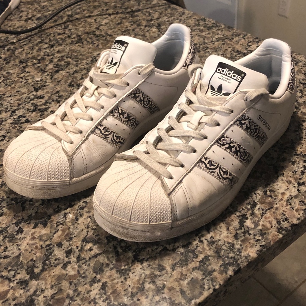 Adidas Superstar Sneakers